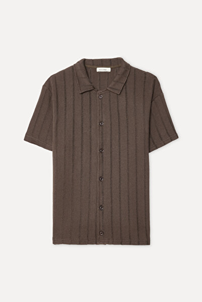 Mudo Men's Brown Striped Comfort Fit Short Sleeve Shirt