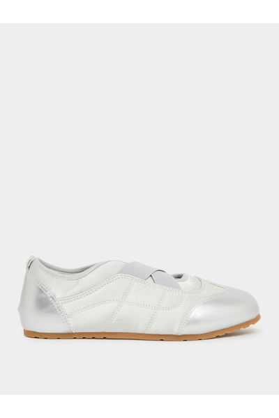 Styli Metallic Look Elastic Trim Sneakers