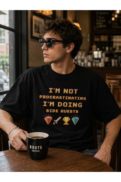 Harmandar Tricou confortabil Yan Task – Design imprimat în stil streetwear un...