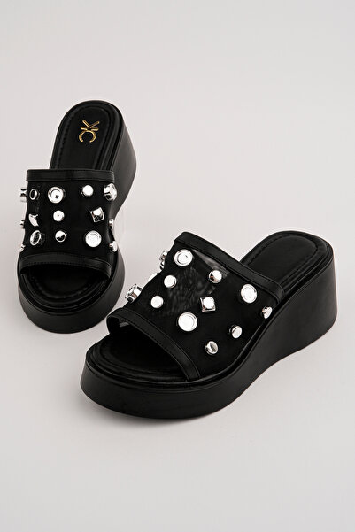 Madam Tarz Kcl-D20 Filled Sole Metal Detailed Slippers