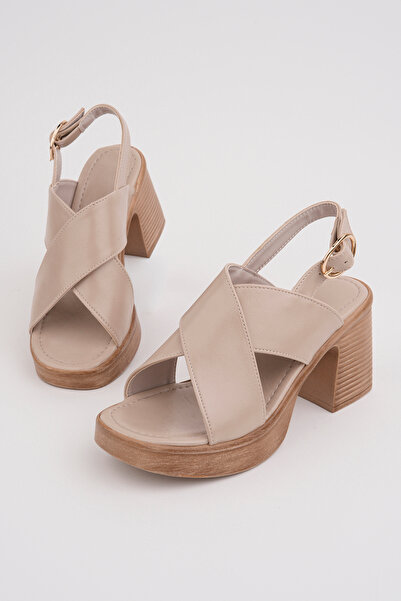 Madam Tarz Mnr-1509 Cross-Strap Sandals