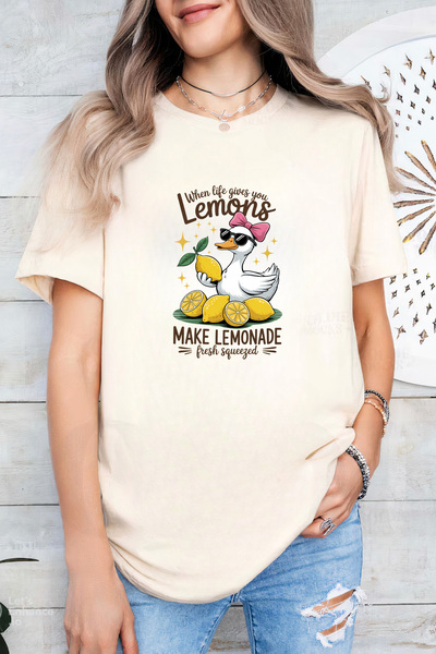 Sarah's Boutique Women's T-shirt – 100% cotton – Duck Lemonade