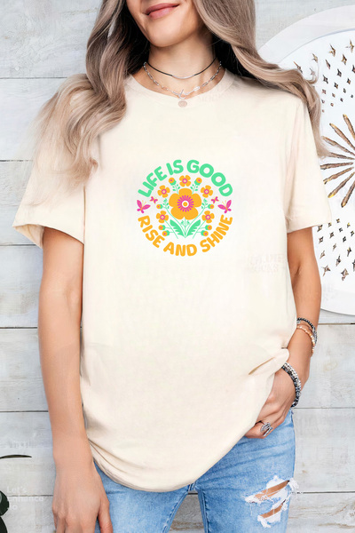Sarah's Boutique Women's T-shirt – 100% cotton – Life Good
