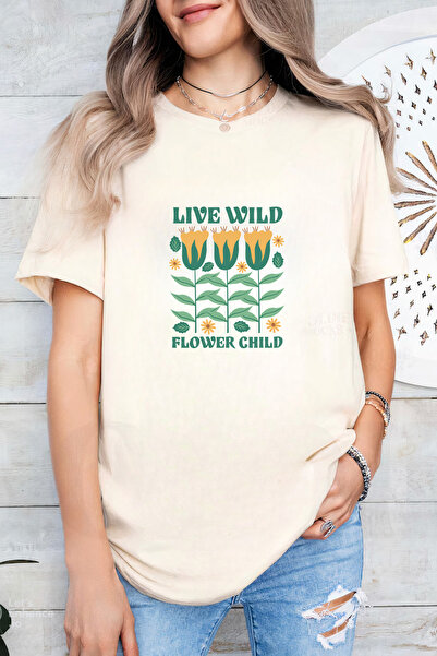 Sarah's Boutique Women's T-shirt – 100% cotton – Live Wild