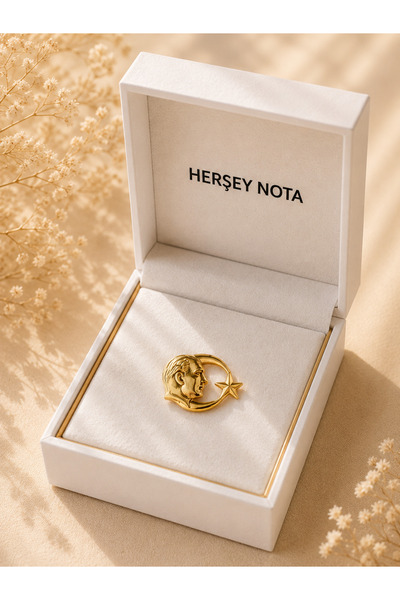 HER ŞEY NOTA www.herseynota.com Atatürk Ay Yıldız Gold Renk Rozet Unisex Yaka Aksesuarı
