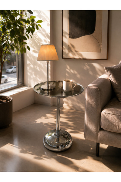 Wahat Aliamtiaz Modern Side Table with Chrome Finish