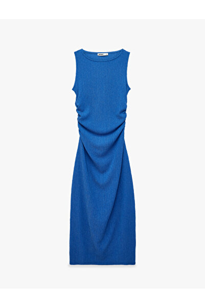 Koton Drape Detaylı Bisiklet Yaka Kolsuz Dokulu Kobalt Mavi Bodycon Elbise