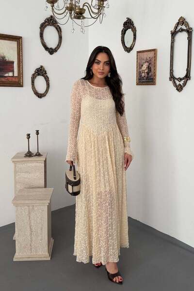 Elbee Fashion Woman Φόρεμα με δαντέλα και μακριά μανίκια σε χρώμα εκρού