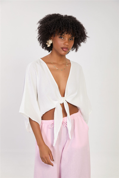BARRELS AND OIL Women's front tie crop blouse - ecru