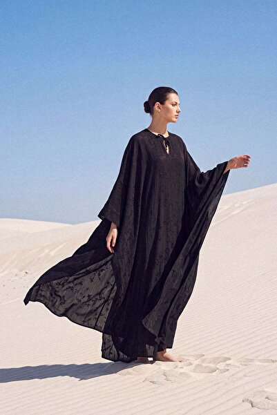 Haşema Black Long Pareo with Floral Pattern and Lace Detail on the Collar 1009