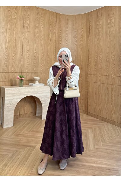 SOİ طقم تنورة جاكار باللون العنابي