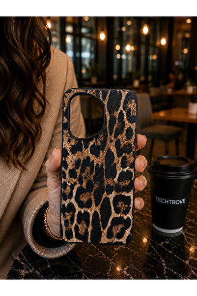TechTrove Honor 400 Leopar Desenli Kamera Korumalı Telefon Kılıfı – Şık ve Da...