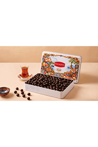 Halktan PREMİUM ÇİKOLATALI FINDIKLI BİTTER DRAJE KUTUSU 1500 GR.