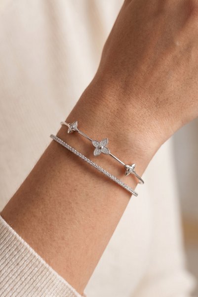 Elika Silver Waterway and Flower of Luck Model Double Adjustable Bracelet