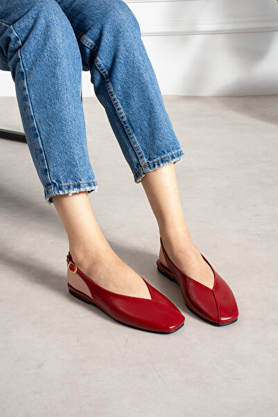 LORENN SHOES Red Crinkled Patent Leather Slingback Square Toe Belt Detailed O...