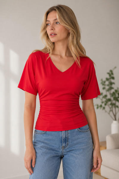 Kadın Kırmızı V Yaka Yarasa Kol Büzgülü Fitted Esnek Örme T-Shirt