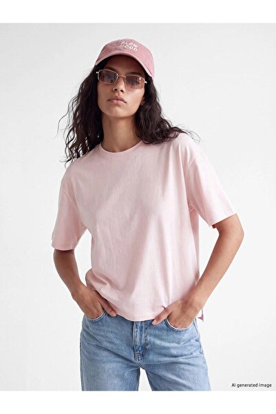 LC Waikiki Γυναικείο T-shirt με λαιμόκοψη ποδηλάτου και μείγμα υφασμάτων Moda...