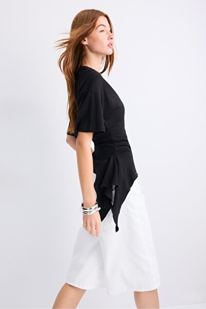 Stradivarius Asimetrik kısa kollu t-shirt