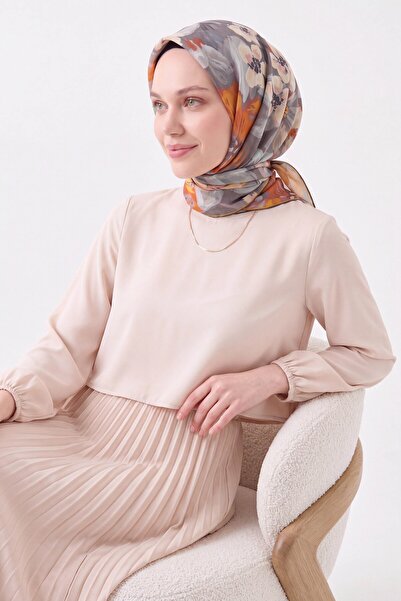 Silk Home وشاح ناعم بنقشة زهور باللون البرتقالي الداكن