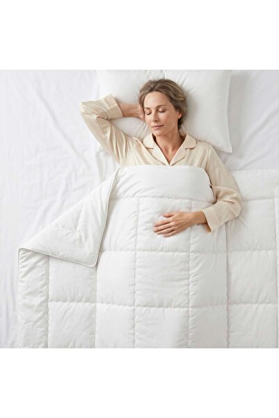 Penelope Dual Cooling Quilt - 200X220 cm / White Striped