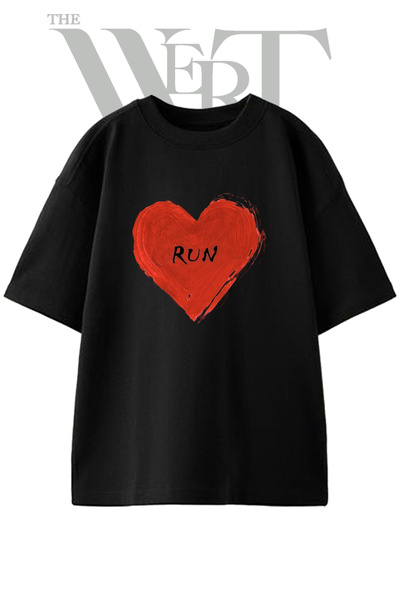 THEWERT Red Heart Run Design Printed Unisex Black Oversize T-Shirt