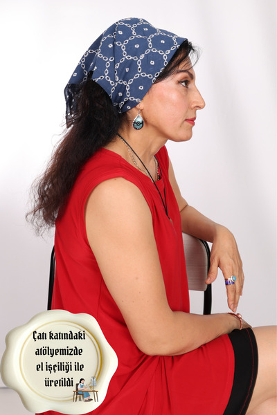 Store Navy Blue and White Patterned Bandana Scarf Made of Scallop Fabric