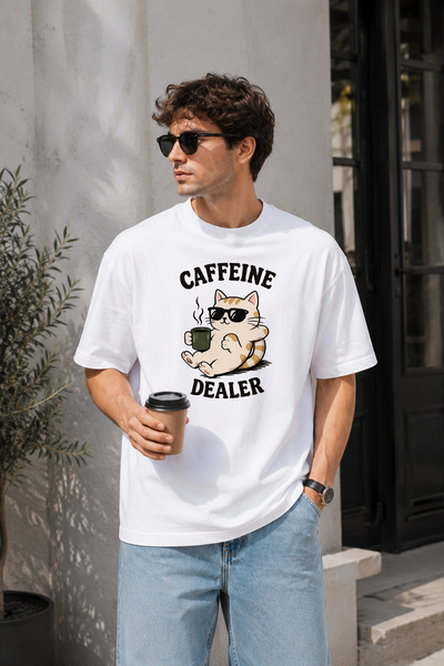 BAGAND تي شيرت فاخر مطبوع عليه Kedi من Premium Caffeine Dealer للجنسين مصنوع ...