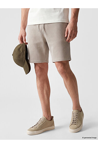 LC Waikiki Standard Fit Men's Shorts for Style Seekers from Uzg Store