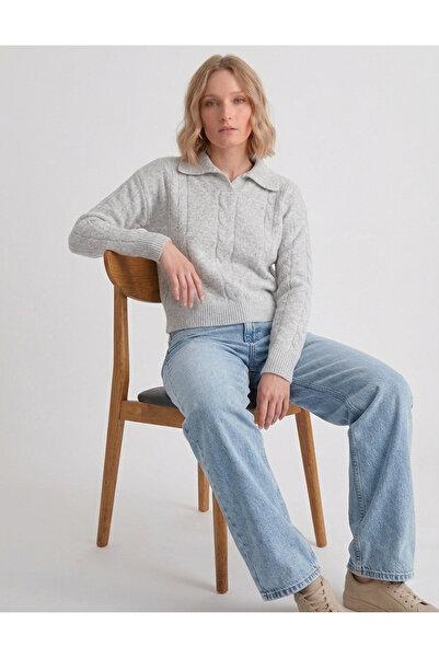 M&C Colleciton Women's Hair Braid Detail Polo Collar Sweater