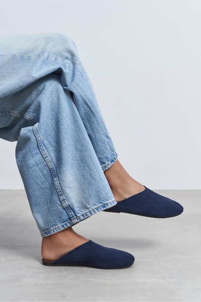 NİŞANTAŞI SHOES شبشب نسائي من Liam باللون الأزرق الداكن مصنوع من الجلد السويد...