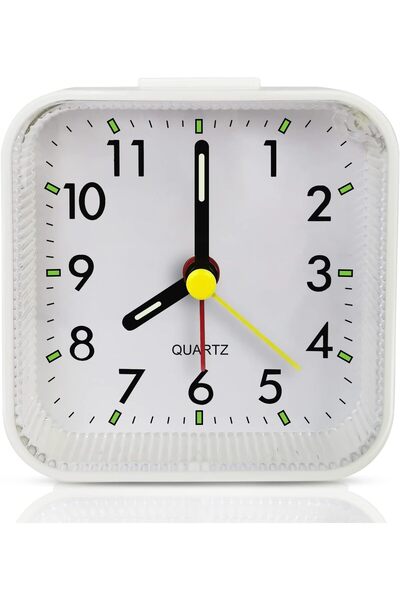 STARSTAR Travel Alarm Clock Battery Powered Snooze Function Night Light Quiet...