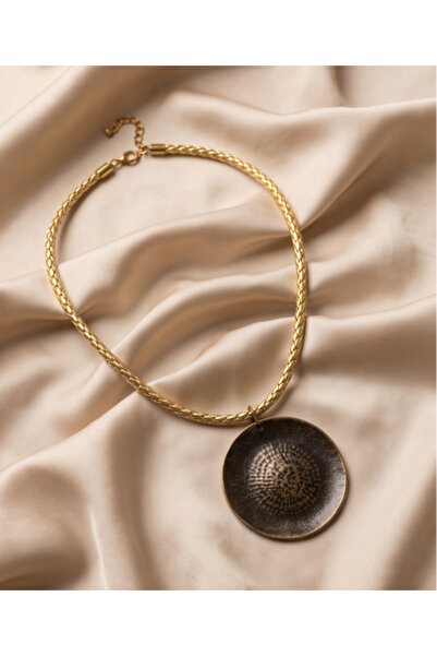 Madalyon, Choker Kolye