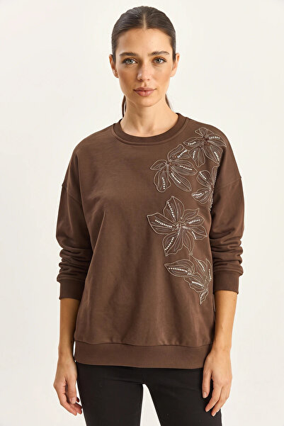 Şeker Portakalım Women's Crew Neck Floral Bead Embroidered Relaxed Brown Swea...