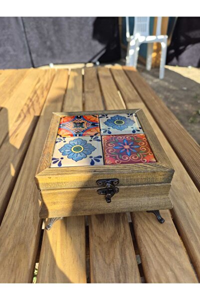Ahşap takı kutusu