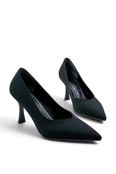 besoin shoes store Center-Stitched Thin Heeled Shoes Stiletto Black Satin 9 cm