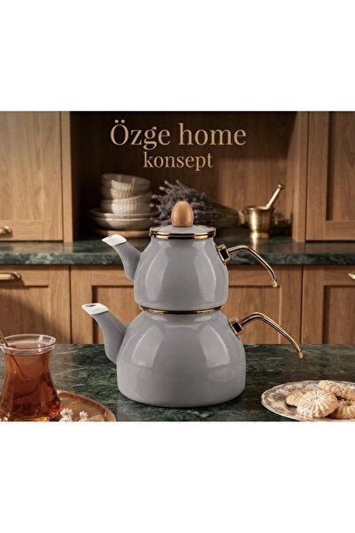 özgehomekonsept Nostalgic Enamel Teapot Set with Gold Detail and Wooden Handles