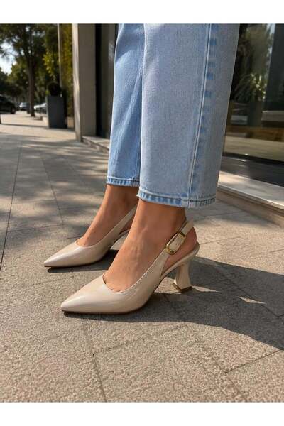 asmi shoes Γυναικεία παπούτσια Teresa Cream από λουστρίνι με μυτερή μύτη και ...