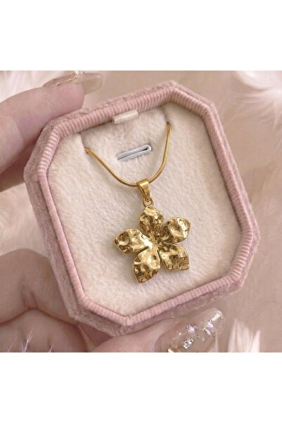 Heda Jewelry قلادة زهرة الكركديه - قلادة زهرة الكركديه
