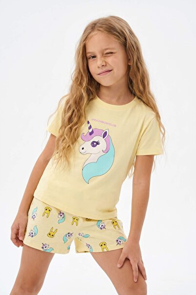 TRENDYOLKIDS Gelbes Mädchen-Pyjama-Set mit Einhornmuster TKDSS26PT00028