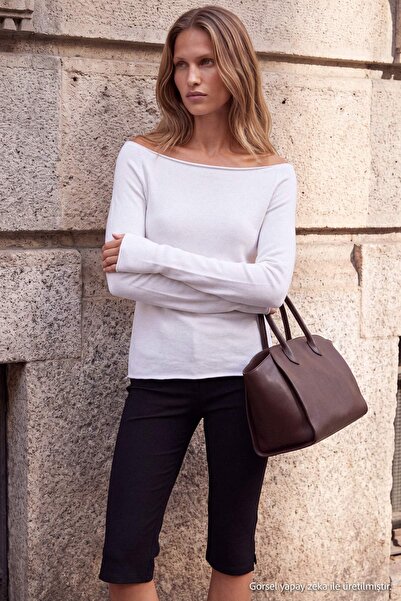 Trendyol Collection Wardrobe Essentials Ecru Boat Neck Slim Fitted/Body Huggi...