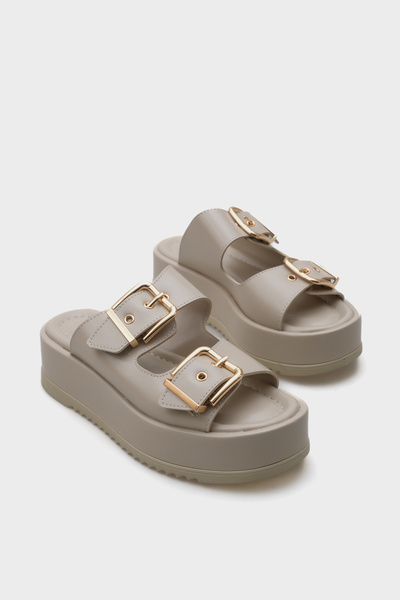Capone Outfitters Γυναικείες παντόφλες Marley με διπλή πόρπη με σφήνα τακούνι