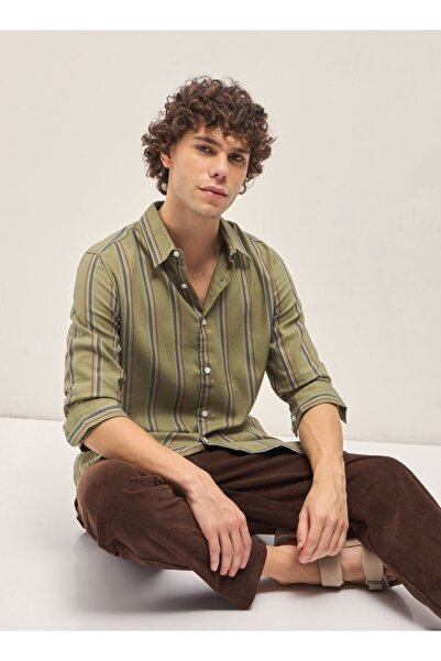 The Bear House Men's Green with Multi-Color Stripes Slim Fit Casual Shirt for...