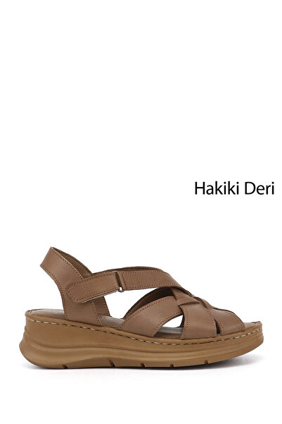 GÖNDERİ(R) Kadın Fındık Cırt Bantlı Dolgu Topuk Hakiki Deri Sandalet
