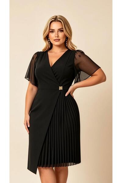 Şirin Butik Kadın Büyük Beden Kruvaze Yaka Broş ve Pilise Detaylı Abiye Elbise