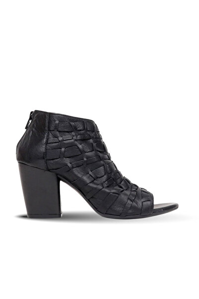 Bueno Shoes صندل نسائي بكعب من الجلد باللون الأسود 01wq2900