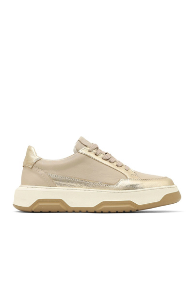 Bueno Shoes حذاء رياضي نسائي من الجلد باللون الذهبي اللامع 16wa8223