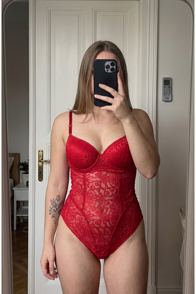 FNC design Kadın Kırmızı Destekli Balenli Dantelli Büstiyer Bodysuit