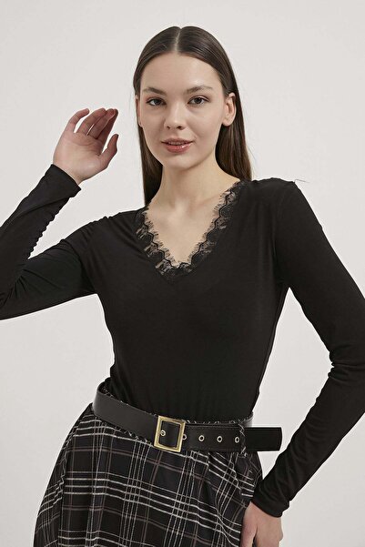 Arma Life Armalife 1705 v neck Lace detailed Stretchy women's bodysuit