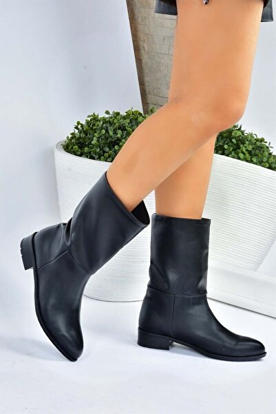 Fox Shoes Schwarze Daily-Damenstiefel mit flacher Sohle L726597709
