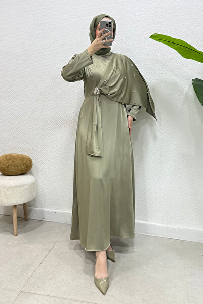 Abiye Diyarı Rochie de seară din țesătură crep cu broșă din piatră Zahide - Kaki
